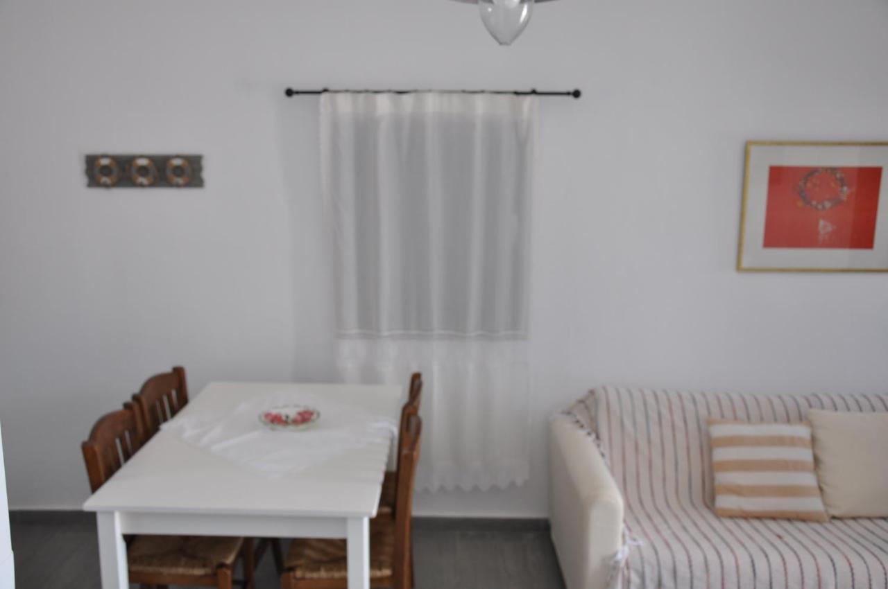 Vegera Beach House, Donoussa Exteriör bild